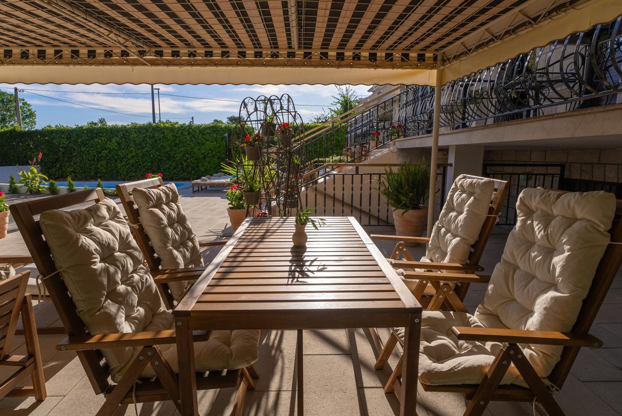 Storge Boutique Bed & Breakfast Omiš Esterno foto