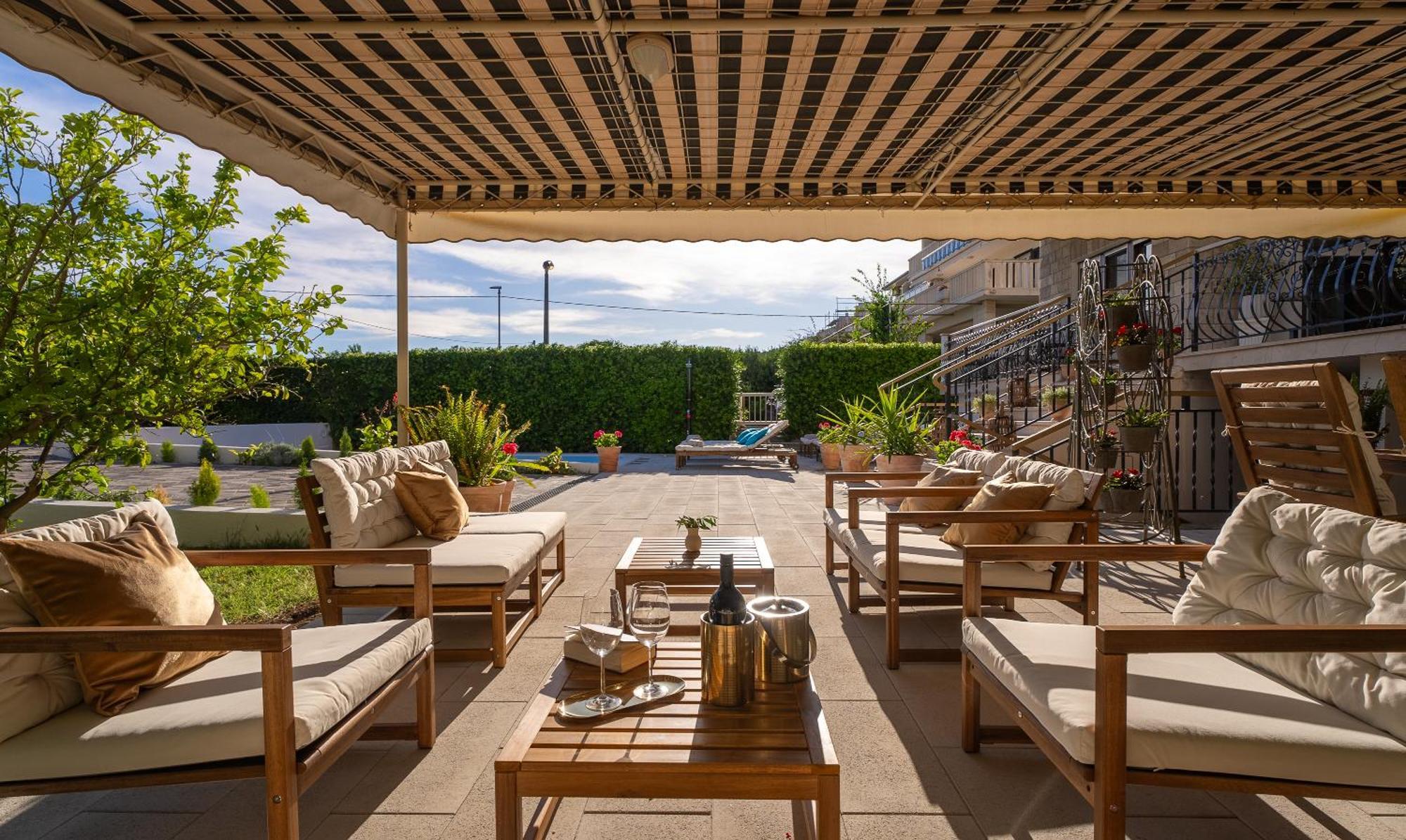 Storge Boutique Bed & Breakfast Omiš Esterno foto