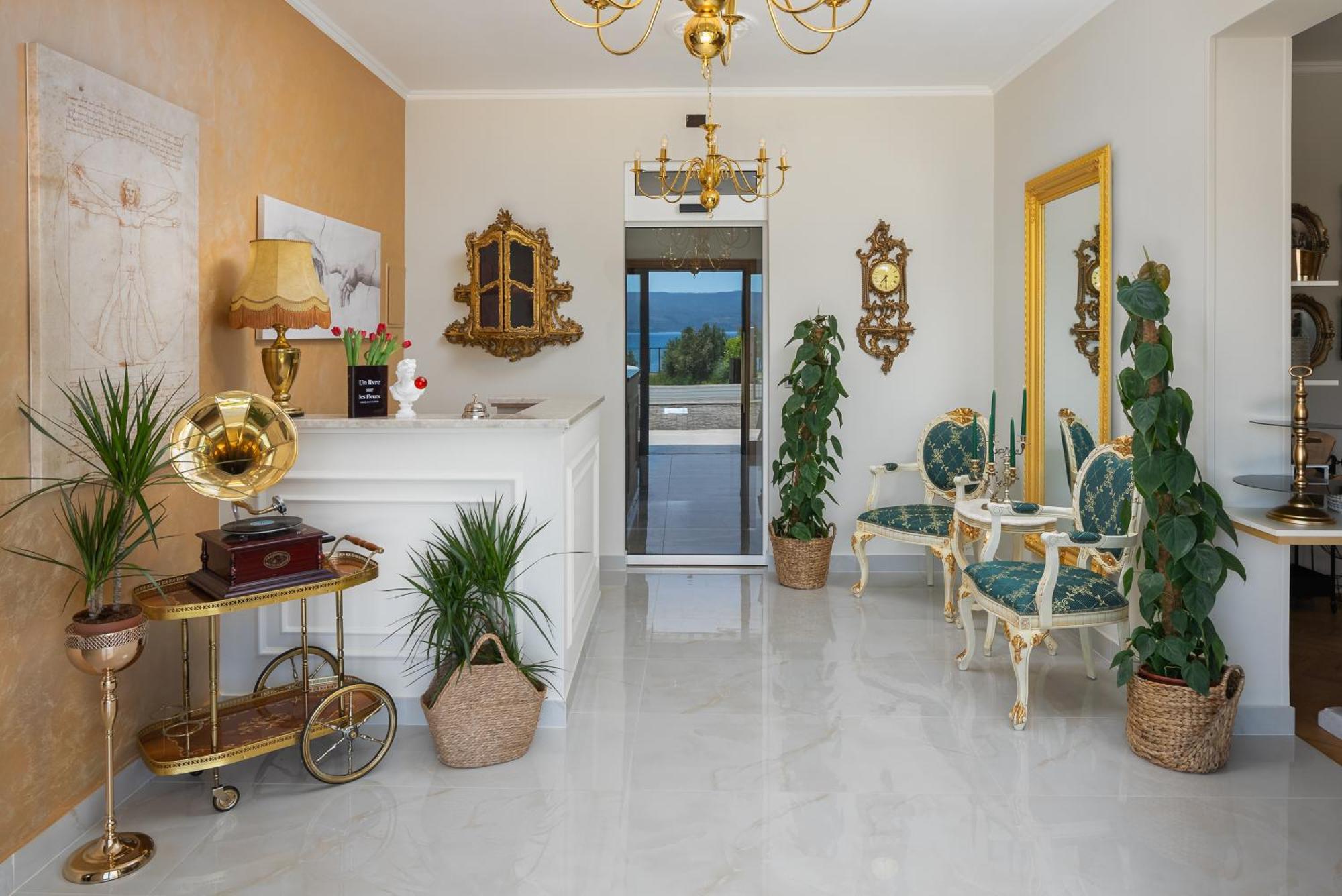 Storge Boutique Bed & Breakfast Omiš Esterno foto